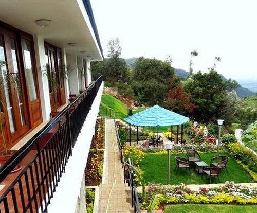 Mount N Mist Hotel Найнитал Экстерьер фото